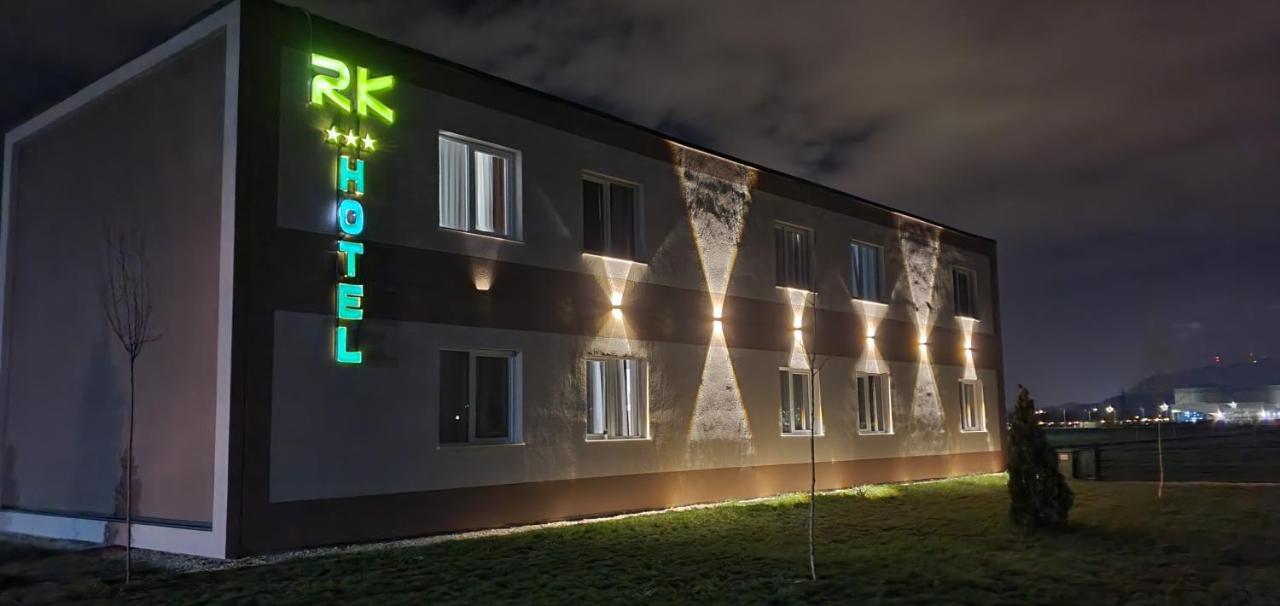 Ghimbav Hotel Rk מראה חיצוני תמונה