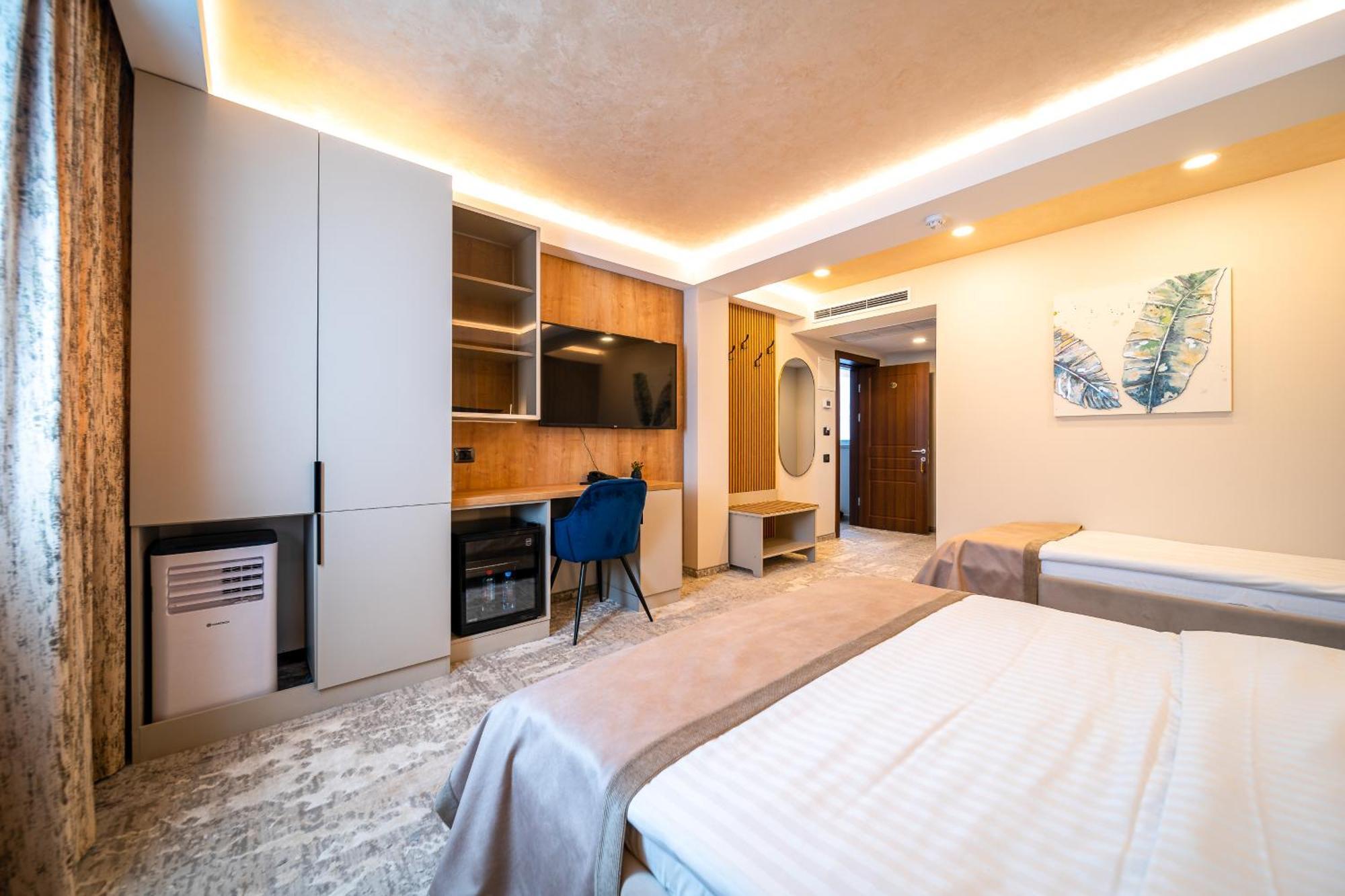 Ghimbav Hotel Rk מראה חיצוני תמונה